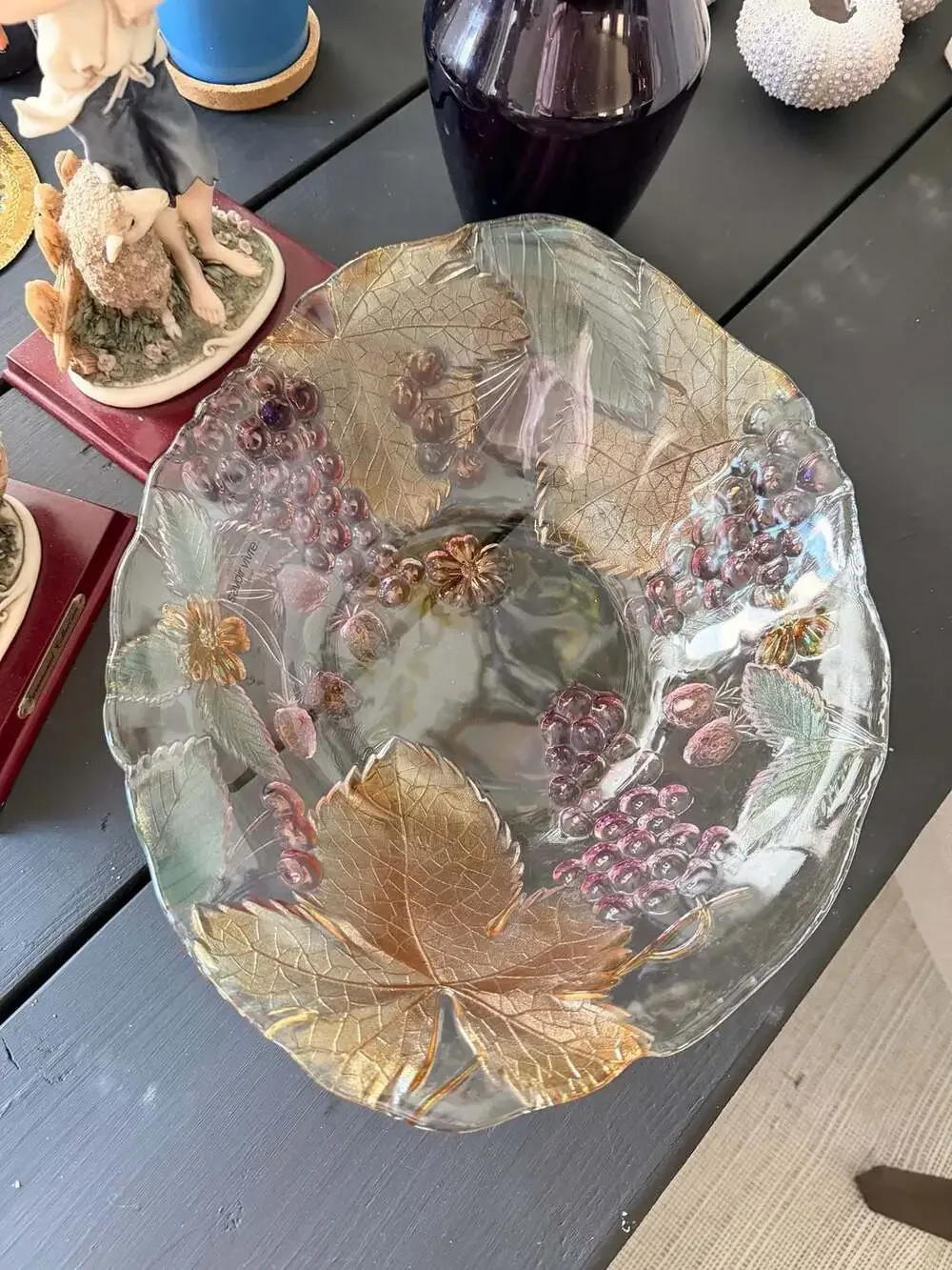 Savoir Vivre Mikasa Chablis Crystal Embossed Fruit and Leaf Glass Serving Bowl